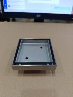 Phễu thu sàn Inox 304 mặt dán gạch 100x100. Ống D60. Kiểu D8..2
